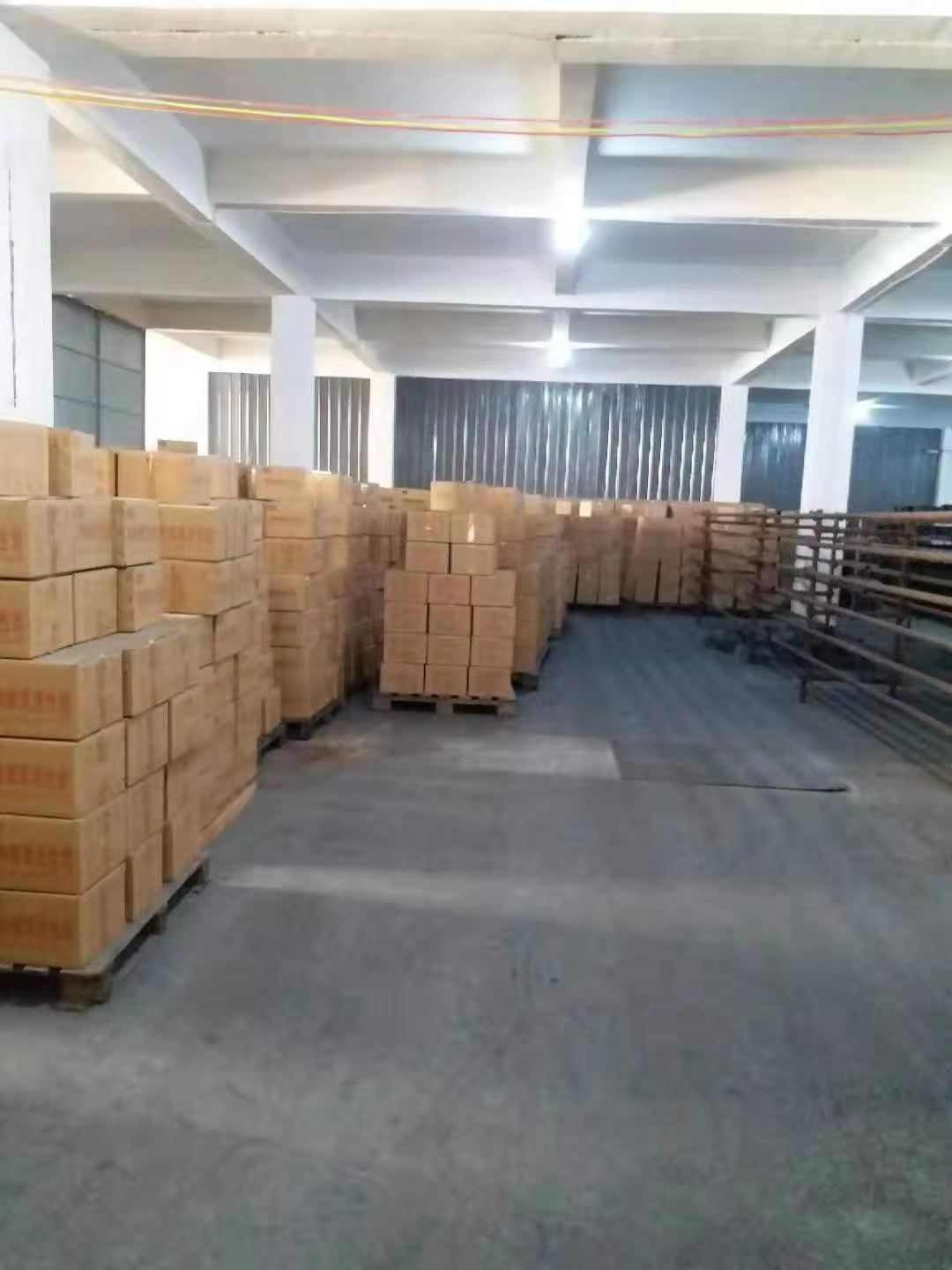 存放<a href=http://m.yizhonglx.com/fwzhxt/ target=_blank class=infotextkey>蜂窩活性炭</a>倉庫