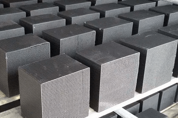 <a href=http://m.yizhonglx.com/fwzhxt/ target=_blank class=infotextkey>蜂窩活性炭</a>詳細圖